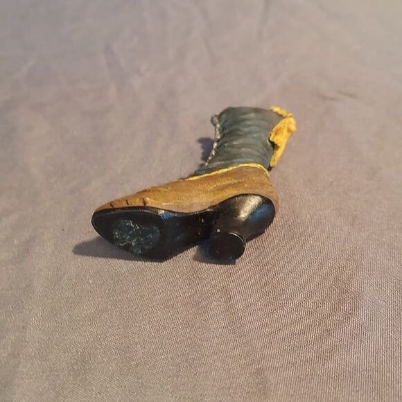 Miniature Vintage Victorian Boot Resin Women High Heel Shoe Figurines - Picture 9 of 9